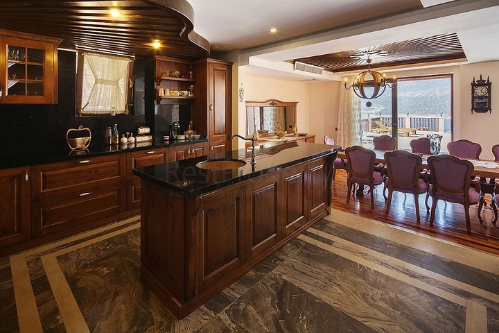 Элитная вилла с видом на Средиземное море в Каше Анталья