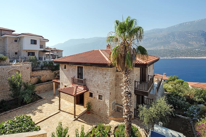 Элитная вилла с видом на Средиземное море в Каше Анталья