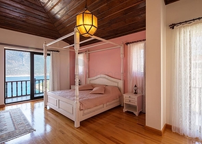 Элитная вилла с видом на Средиземное море в Каше Анталья