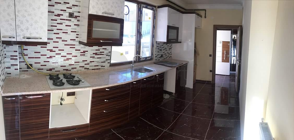 Просторная двухэтажная вилла по доступной цене в популярном районе