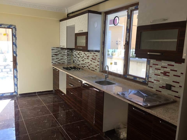 Просторная двухэтажная вилла по доступной цене в популярном районе