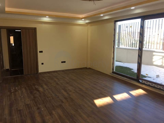 Просторная двухэтажная вилла по доступной цене в популярном районе