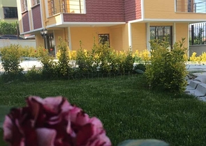 Просторная двухэтажная вилла по доступной цене в популярном районе