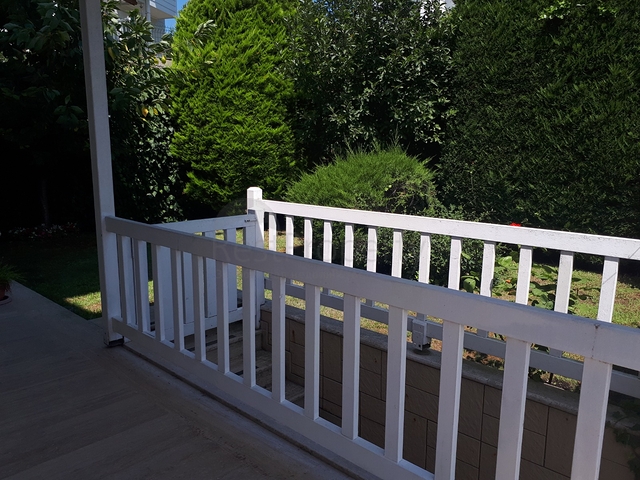 Четырехэтажная вилла планировкой 5+2 в озеленнённом пригороде