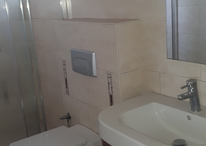 Четырехэтажная вилла планировкой 5+2 в озеленнённом пригороде