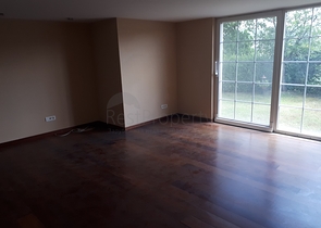 Четырехэтажная вилла планировкой 5+2 в озеленнённом пригороде