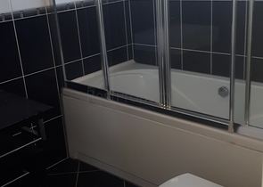 Четырехэтажная вилла планировкой 5+2 в озеленнённом пригороде