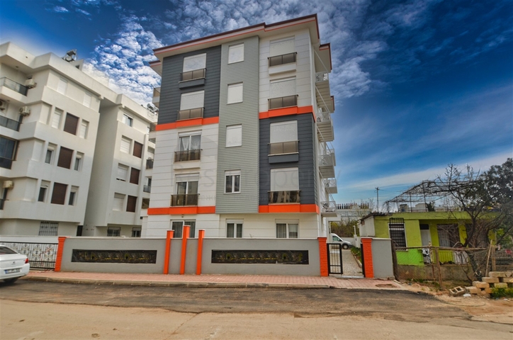 Квартира планировки 2+1 в микрорайоне Кызыларык - Анталия 