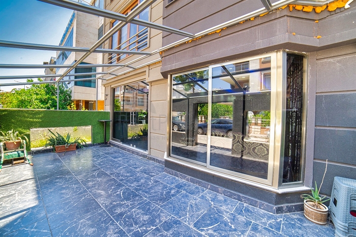 На продажу выставлено здание в микрорайоне  Чаглаян - Анталия 