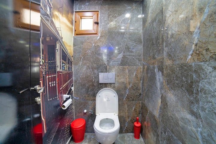 На продажу выставлено здание в микрорайоне  Чаглаян - Анталия 