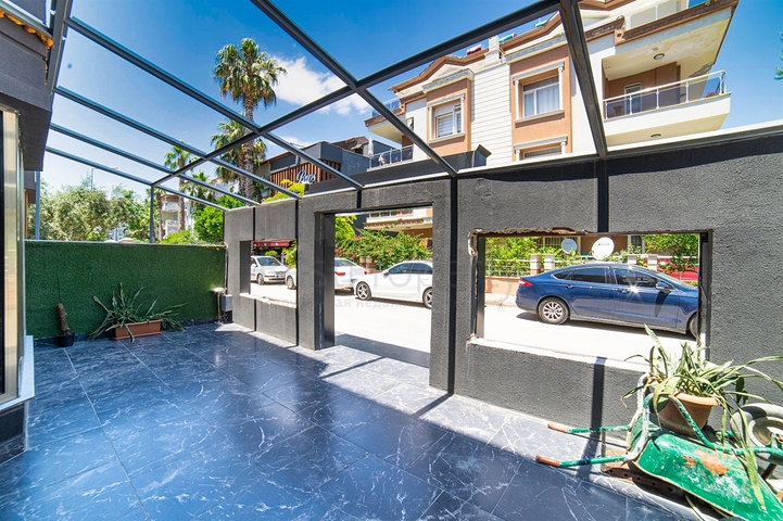 На продажу выставлено здание в микрорайоне  Чаглаян - Анталия 