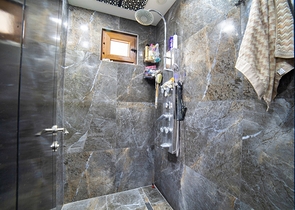 На продажу выставлено здание в микрорайоне  Чаглаян - Анталия 