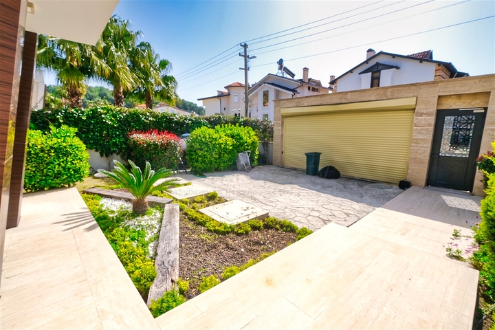 Уютная вилла планировки 4+1 в районе Кемер - Анталия 