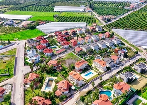 Уютная вилла планировки 4+1 в районе Кемер - Анталия 