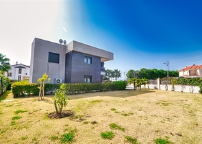 Уютная вилла планировки 4+1 в районе Кемер - Анталия 