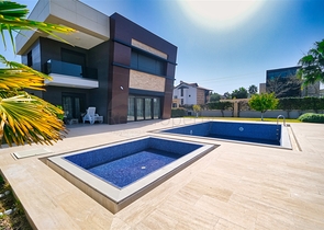 Уютная вилла планировки 4+1 в районе Кемер - Анталия 