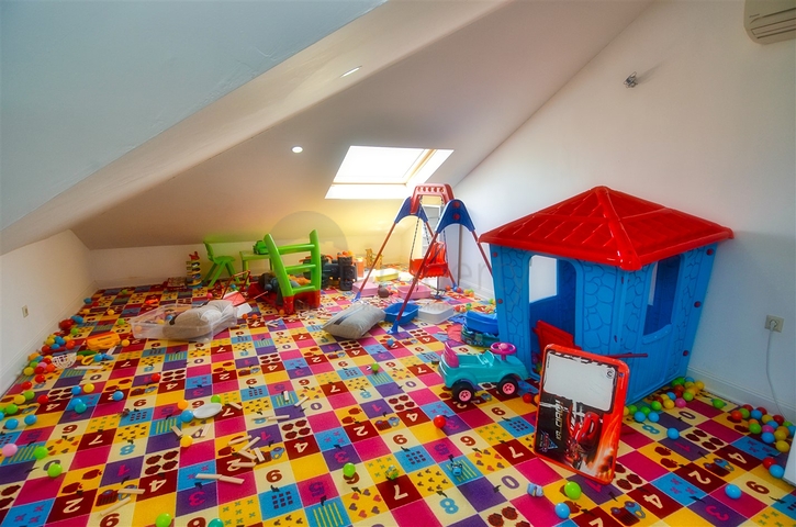 Квартира планировки 5+2 в районе Дошемеалты - Анталия 