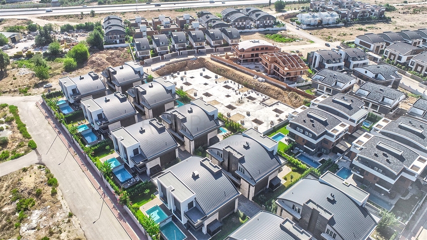 Виллы планировки 5+1 в районе Моллаюсуф - Анталия 