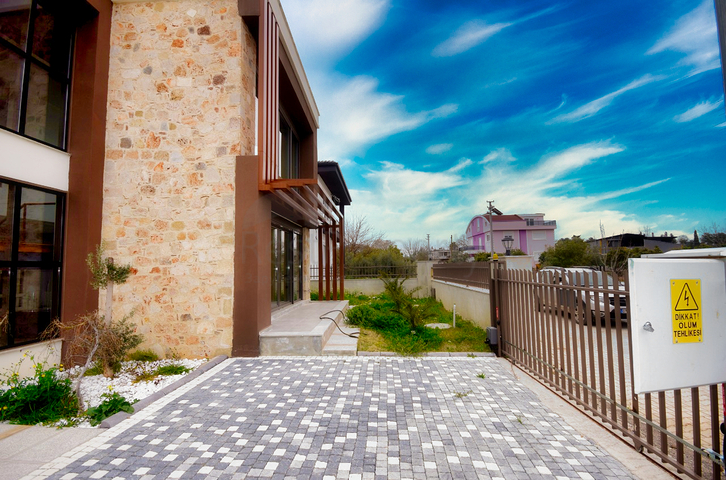 Вилла планировки 4+1 в районе Дошемеалты - Анталия  