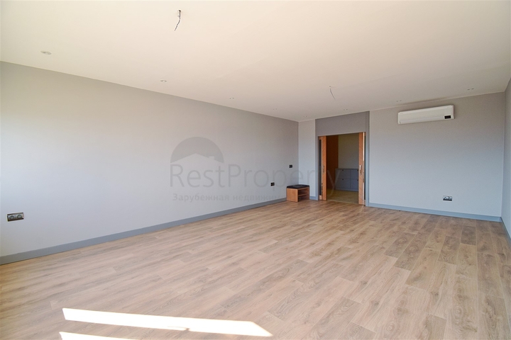 Квартира планировки 3+1 в микрорайоне Мельтем - Анталия 