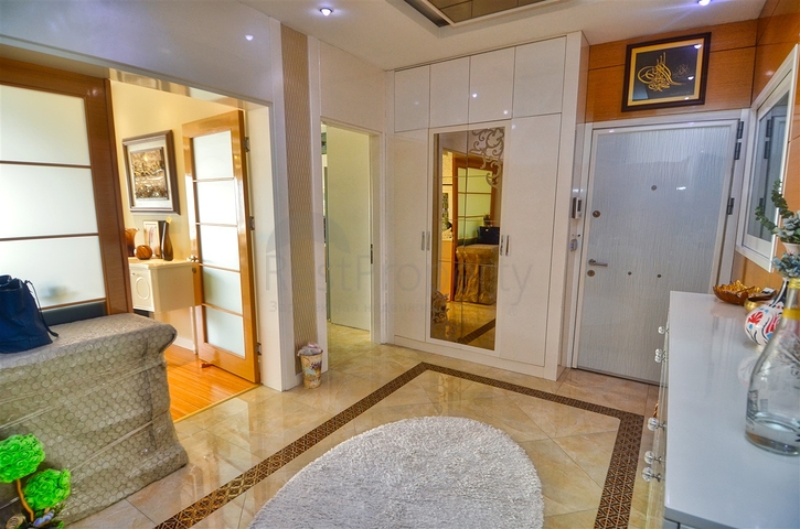 Квартира планировки 3+1 в микрорайоне Мельтем - Анталия 