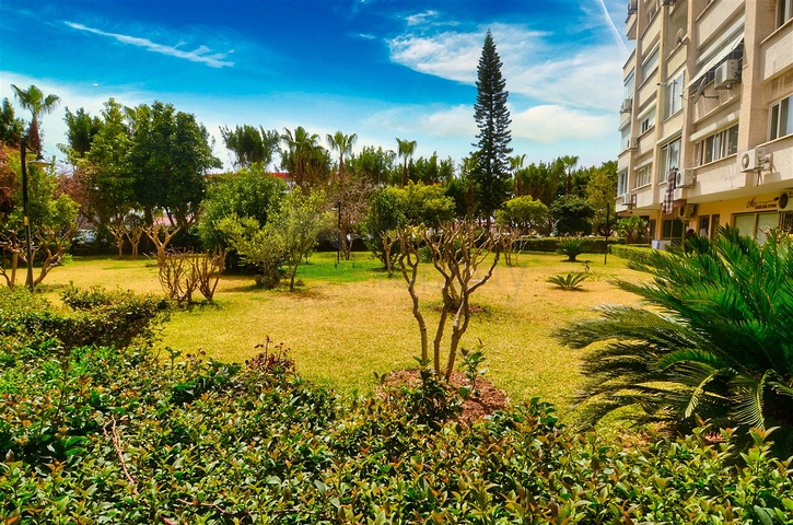 Квартира планировки 3+1 в микрорайоне Мельтем - Анталия 