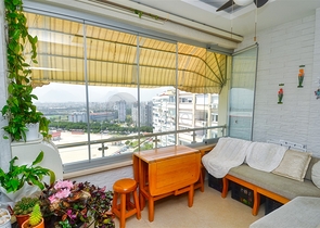 Квартира планировки 3+1 в микрорайоне Мельтем - Анталия 