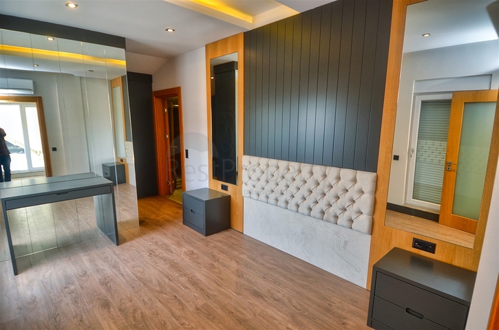 Квартира планировки 4+1 в микрорайоне Улуч - Анталия 