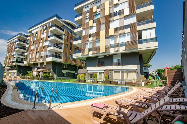 Квартира планировки 4+1 в микрорайоне Улуч - Анталия 