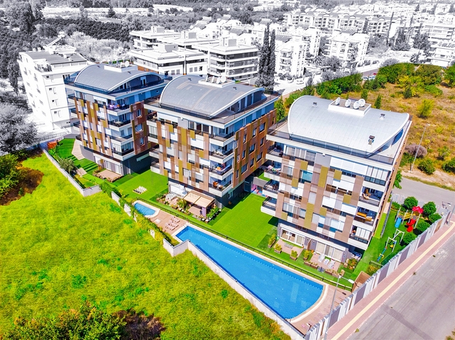 Квартира планировки 4+1 в микрорайоне Улуч - Анталия 