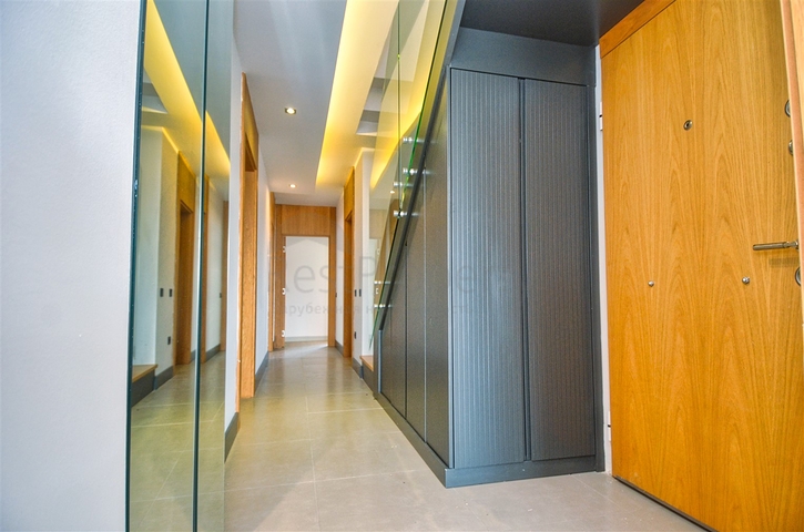 Квартира планировки 4+1 в микрорайоне Улуч - Анталия 