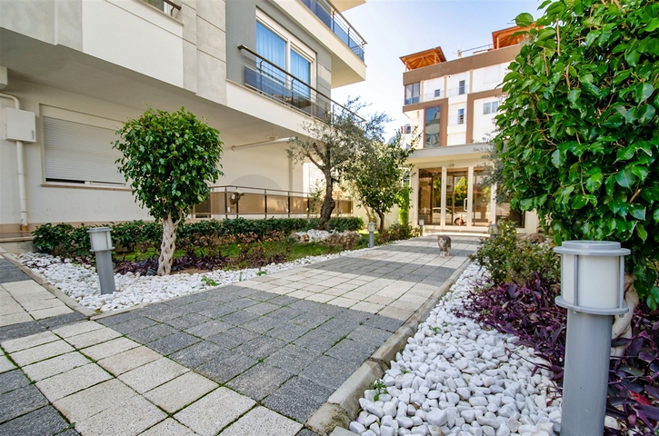 Квартира с придомовым бассейном планировки 2+1 в микрорайоне Хурма - Анталия 