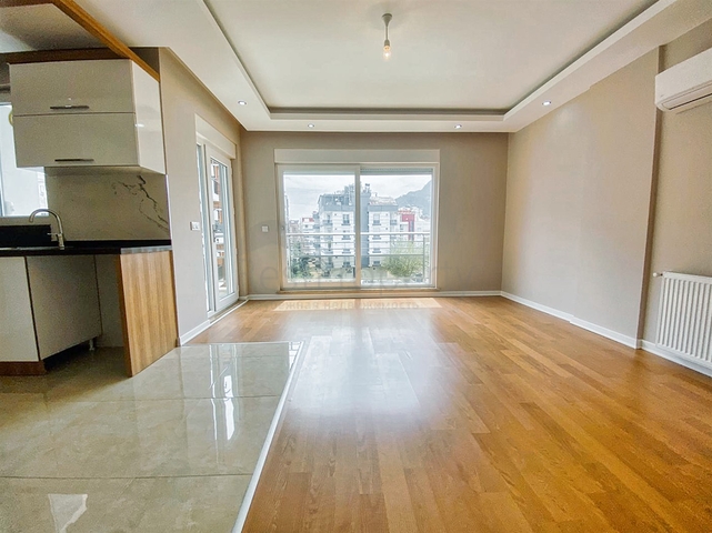 Квартира с придомовым бассейном планировки 2+1 в микрорайоне Хурма - Анталия 