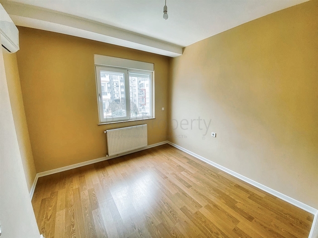 Квартира с придомовым бассейном планировки 2+1 в микрорайоне Хурма - Анталия 