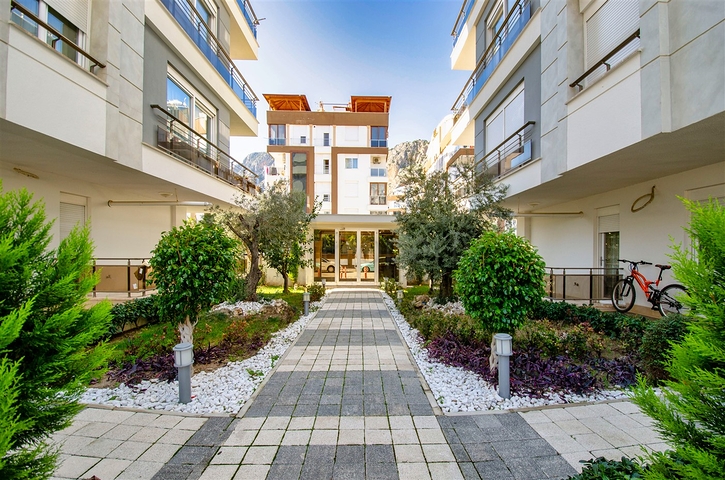 Квартира с придомовым бассейном планировки 2+1 в микрорайоне Хурма - Анталия 