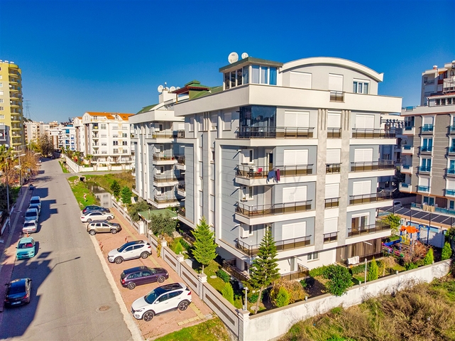 Квартира с придомовым бассейном планировки 2+1 в микрорайоне Хурма - Анталия 