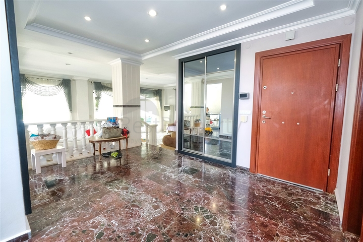 Вилла планировки 4+2 в районе Кемер - Анталия 