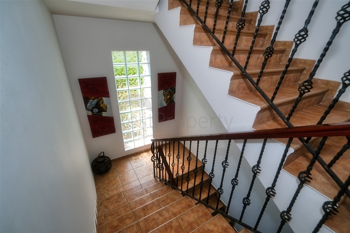 Вилла планировки 4+2 в районе Кемер - Анталия 