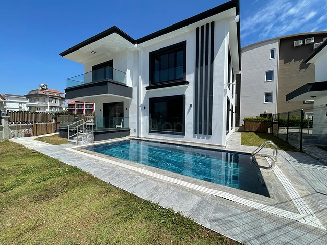 Вилла планировки 4+1 в районе Белек - Анталия 