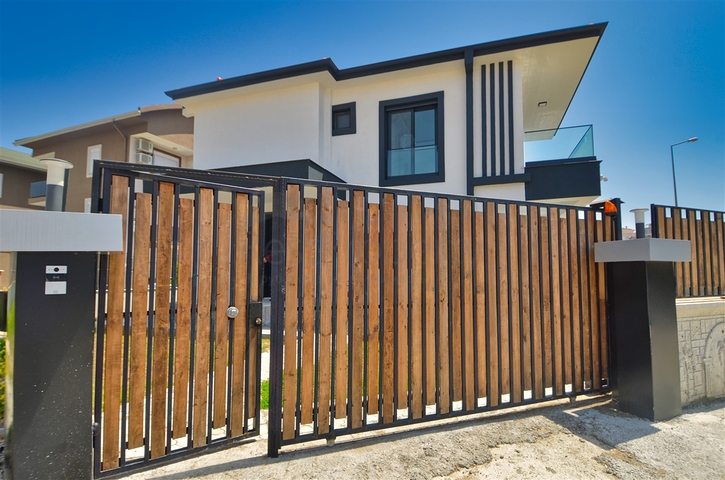 Вилла планировки 4+1 в районе Белек - Анталия 