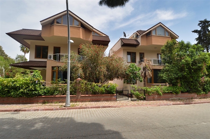 Вилла планировки 5+1 в районе Кемер - Анталия 