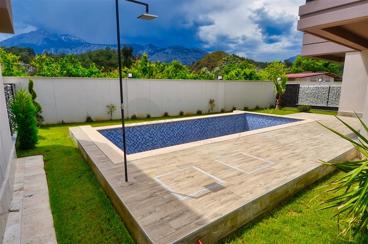 Виллы планировки 3+1 в районе Кемер - Анталия  Виллы планировки 3+1 в районе Кемер - Анталия