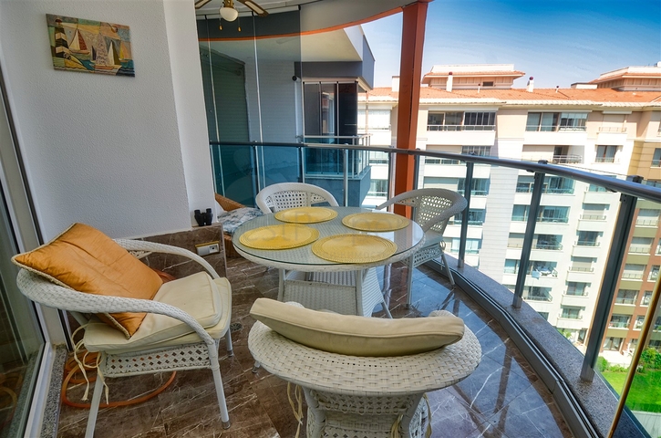 Квартира планировки 4+2 на первой береговой линии микрорайона Лиман - Анталия