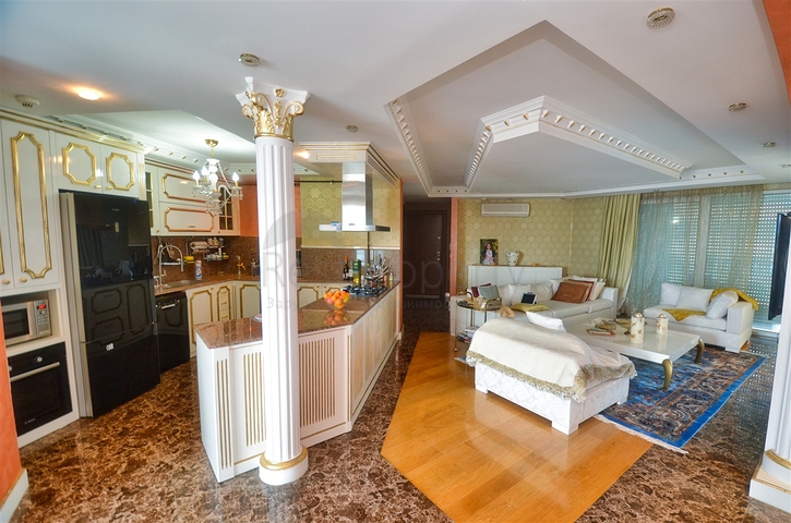 Квартира планировки 4+2 на первой береговой линии микрорайона Лиман - Анталия