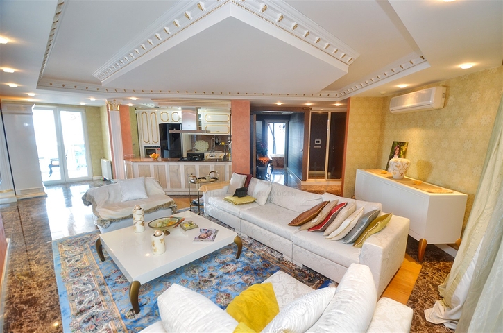 Квартира планировки 4+2 на первой береговой линии микрорайона Лиман - Анталия