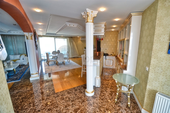 Квартира планировки 4+2 на первой береговой линии микрорайона Лиман - Анталия