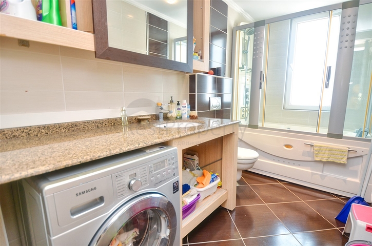 Квартира планировки 4+2 на первой береговой линии микрорайона Лиман - Анталия