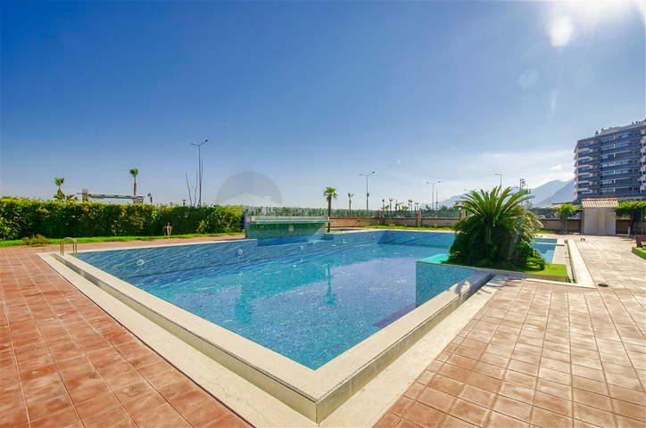 Квартира планировки 4+2 на первой береговой линии микрорайона Лиман - Анталия