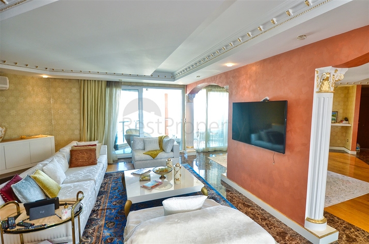 Квартира планировки 4+2 на первой береговой линии микрорайона Лиман - Анталия