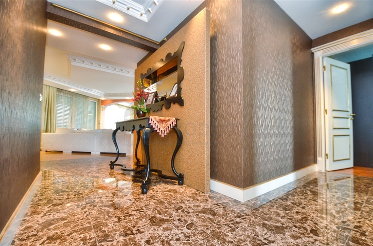 Квартира планировки 4+2 на первой береговой линии микрорайона Лиман - Анталия